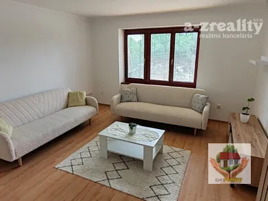 Квартиры в аренду, 2-комнатные, Komárno · €550