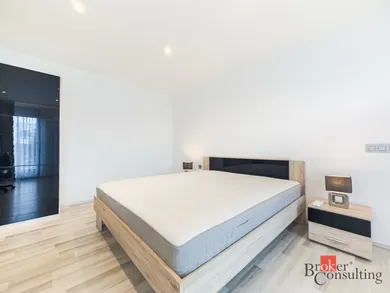 Na prenájom 2-izbový byt, 68 m², Bratislava-Nové Mesto, Bárdošova