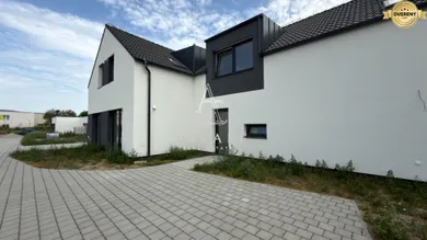Na predaj 4-izbový dom, 135 m², Chorvátsky Grob, Vajnorská