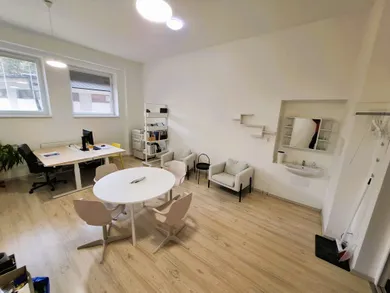 Na prenájom komerčné, 26 m², Myjava, Jablonská