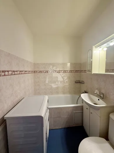 Na prenájom 1-izbový byt, 30 m², Banská Bystrica, Oremburská
