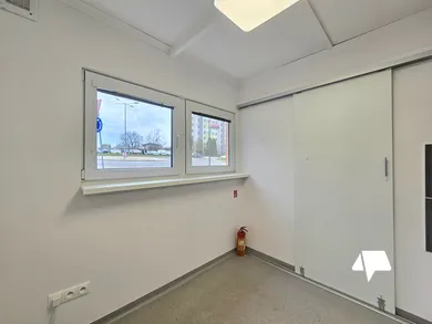 Na prenájom komerčné, 12 m², Nitra, Kmeťova