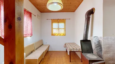 Na predaj 3-izbový rekreačný dom, 380 m², Trstín