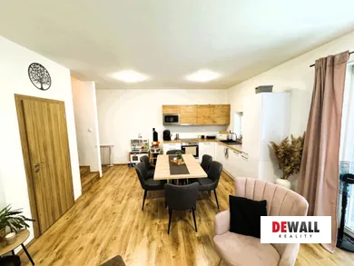 Na predaj 4-izbový byt, 73 m², Stupava, Pastierska