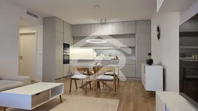 Na prenájom 3-izbový byt, 88 m², Nitra, Napervilská