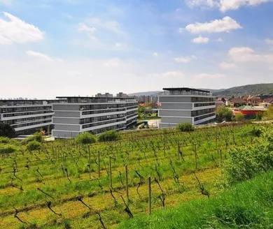 Na predaj 2-izbový byt, 61 m², Bratislava-Rača