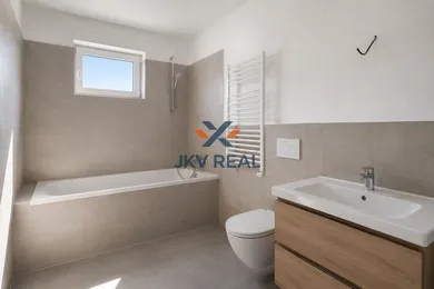 Na predaj 2-izbový byt, 56 m², Dvorníky