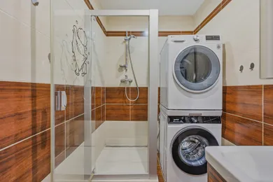 Na predaj 3-izbový byt, 72 m², Trnava, Trnava / Vladimíra Clementisa