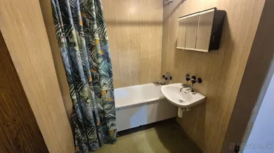 Na predaj 1-izbový byt, 35 m², Komárno, Ul. gen. Klapku