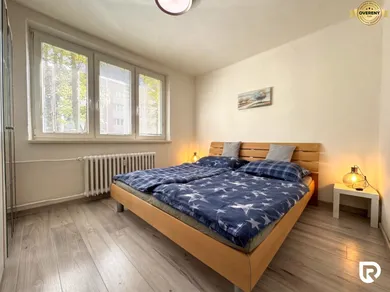 Na prenájom 2-izbový byt, 50 m², Trenčín, Považská