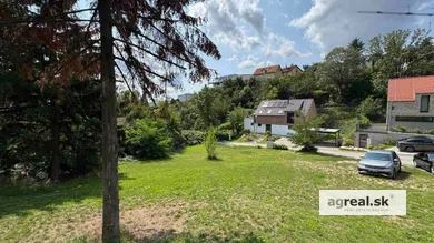 Działki na sprzedaż, Bratislava-Nové Mesto · €699 000