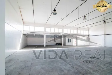 Lokale komercyjne na wynajem, Trnava · €1875