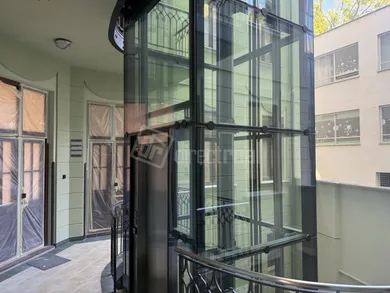 Na prenájom komerčné, 105 m², Bratislava-Staré Mesto