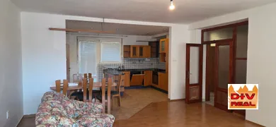 Na predaj dom, 410 m², Bratislava-Nové Mesto, Ambrova