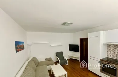 Na predaj 1-izbový byt, 36 m², Bratislava-Petržalka