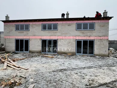 Na predaj dom, 165 m², Bratislava-Vrakuňa