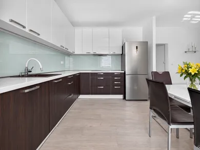 Na predaj 3-izbový byt, 86 m², Bratislava-Ružinov, Bajzova