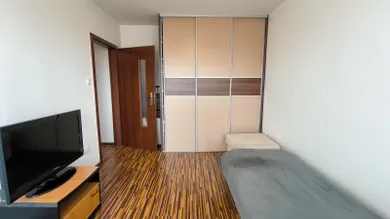 Na predaj 2-izbový byt, 48 m², Zlaté Moravce, Duklianska