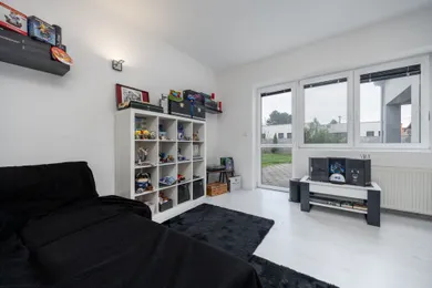 Na predaj 6-izbový dom, 222 m², Senec, Šamorínska