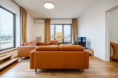Na prenájom 4-izbový byt, 98 m², Nitra, Hodžova
