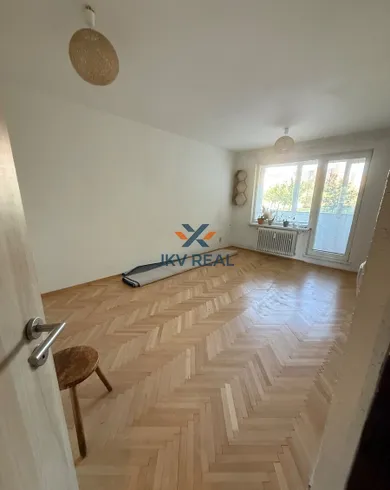 Na prenájom 3-izbový byt, 92 m², Žilina, Tulská