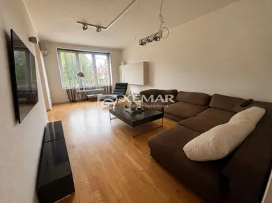 Byty na prenájom 3-izbový, Banská Bystrica · €850