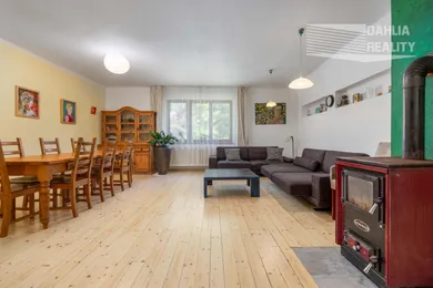 Na predaj 6-izbový dom, 420 m², Vištuk