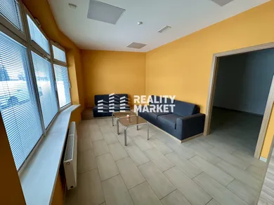 Na predaj komerčné, 85 m², Banská Bystrica, Nad plážou