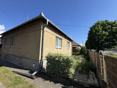 Domy na sprzedaż, 1-pokojowe, Zlaté Moravce · €177 000