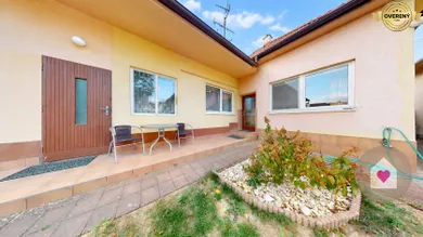 Na prenájom 4-izbový dom, 93 m², Lozorno, Kvetná