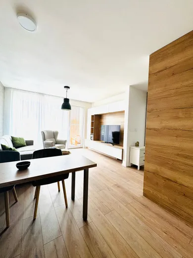 Na prenájom 2-izbový byt, 59 m², Banská Bystrica, Hurbanova