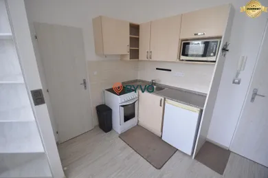 Na predaj 1-izbový byt, 45 m², Bratislava-Nové Mesto, Novinárska
