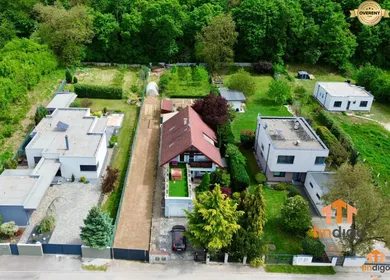 Дома на продажу, 4-комнатные, Moravany nad Váhom · €450 000