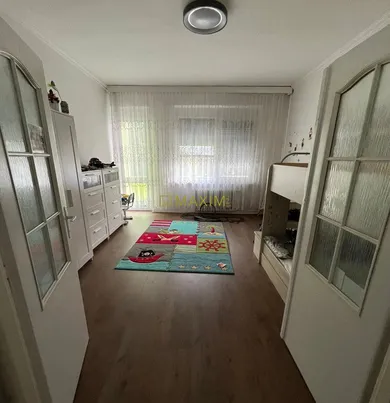 Na predaj 3-izbový byt, 93 m², Bratislava-Rača, Dopravná
