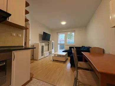 Na predaj 1-izbový byt, 39 m², Rovinka, Železničná
