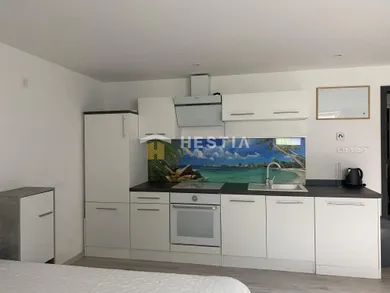 Mieszkania na wynajem, 1-pokojowe, Senica · €380
