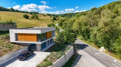 Domy na sprzedaż, Banská Bystrica · €489 999