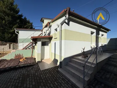 Domy na predaj 3-izbový, Hlohovec · €169 900