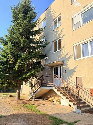 Byty na predaj 3-izbový, Hurbanovo · €98 000