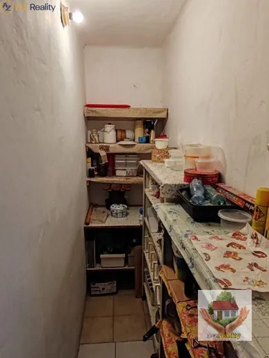Na predaj 5-izbový dom, 214 m², Kameničná