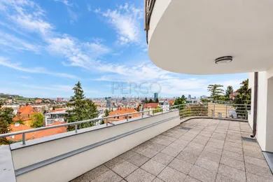 Na predaj 3-izbový byt, 122 m², Bratislava-Staré Mesto, Havlíčkova