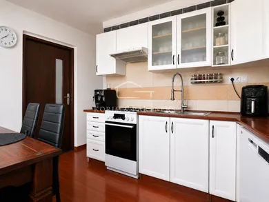 Na predaj 2-izbový byt, 70 m², Nové Zámky, Tomáša Garrigue Masaryka