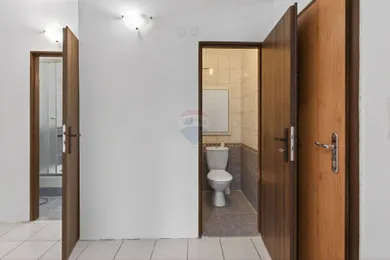 Na predaj 3-izbový byt, 71 m², Galanta, Česká