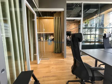 Na prenájom komerčné, 84 m², Bratislava-Ružinov, Karadžičova