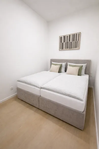 Na predaj 2-izbový byt, 46 m², Bratislava-Staré Mesto, Poštová