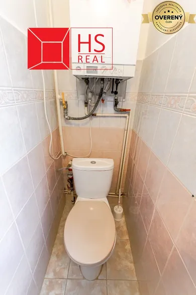 Na prenájom 2-izbový byt, 66 m², Nové Zámky, Cyrilometodská