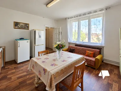 Na prenájom 4-izbový dom, 200 m², Neverice