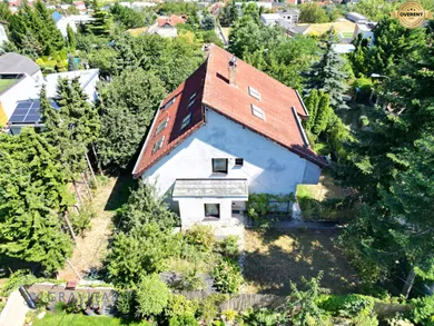 Na predaj 8-izbový dom, 123 m², Bratislava-Rača, Popolná