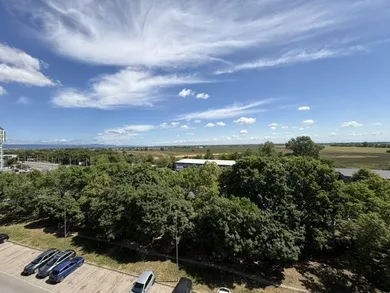 Na predaj 1-izbový byt, 35 m², Bratislava-Podunajské Biskupice