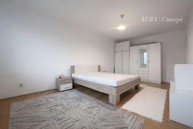 Na prenájom 2-izbový byt, 67 m², Žilina, Bajzová